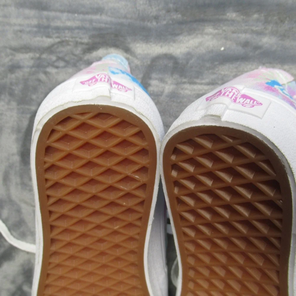 Vans eye catching